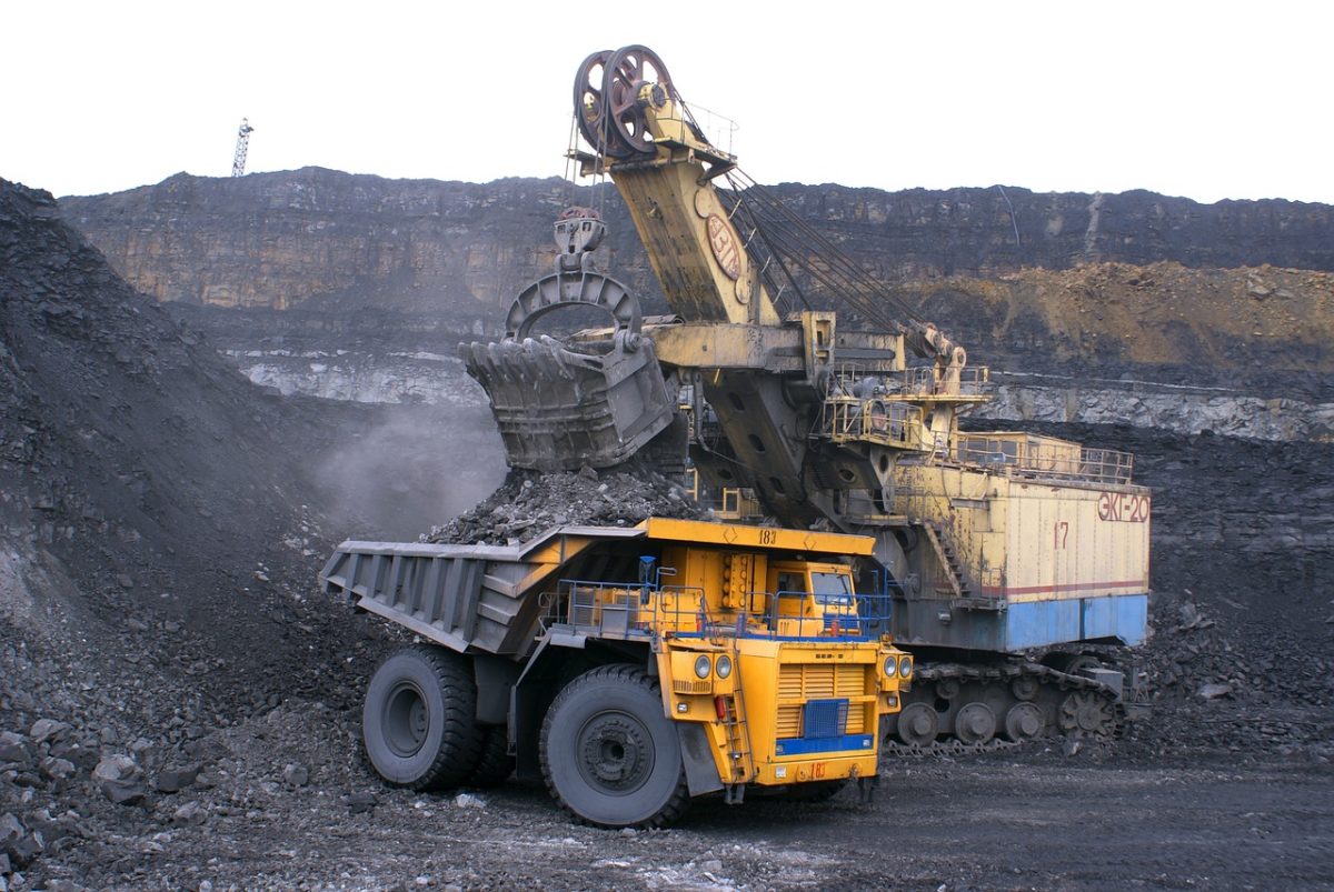 industry-2023592_1280-1200x803.jpg